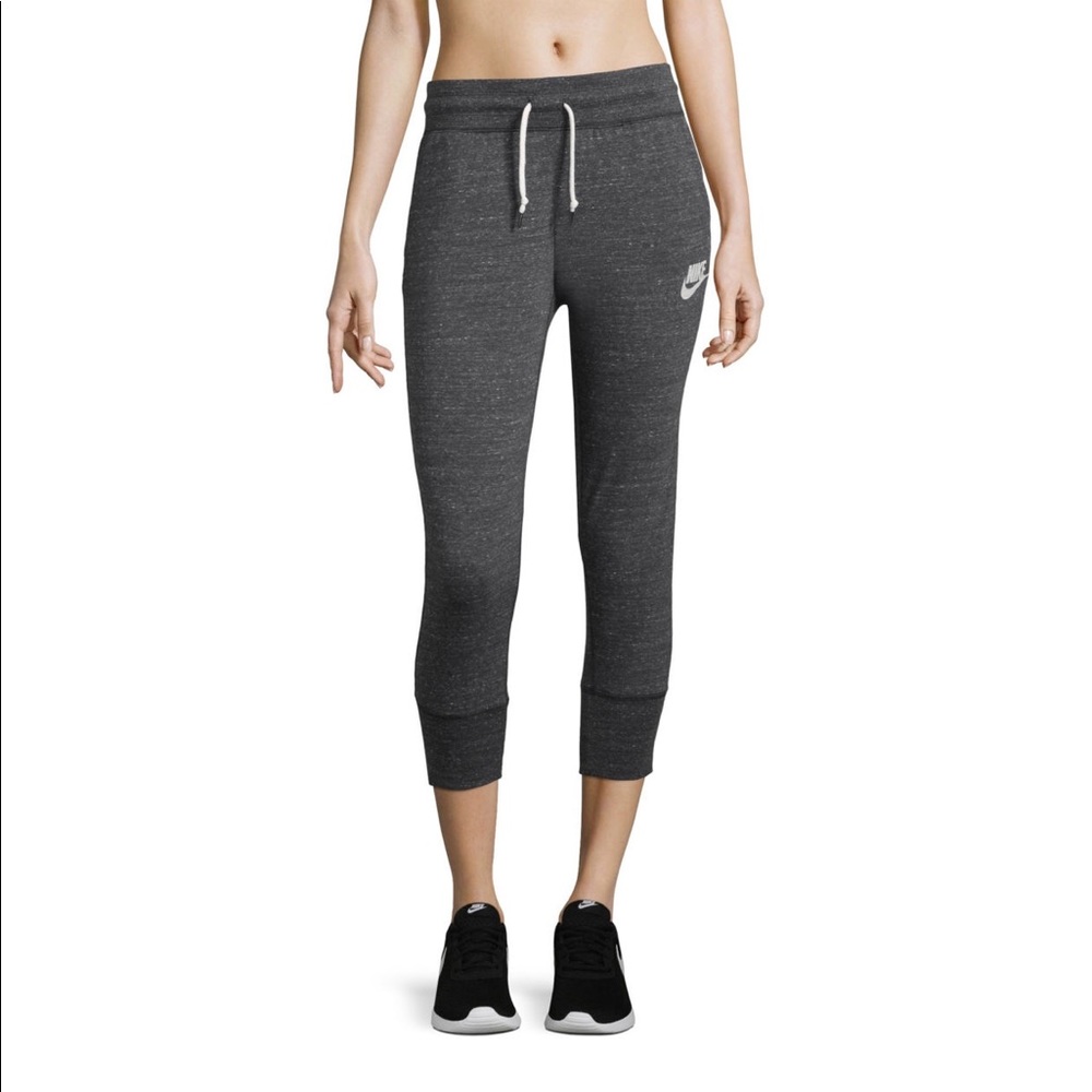 Nike Women’s Dark Gray Cropped Jogger Pants